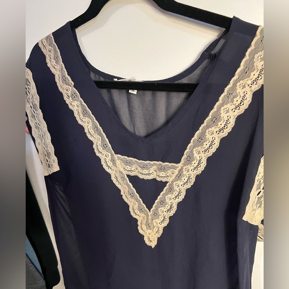 Sheer navy top with lace embroidery - Picture 2 of 7
